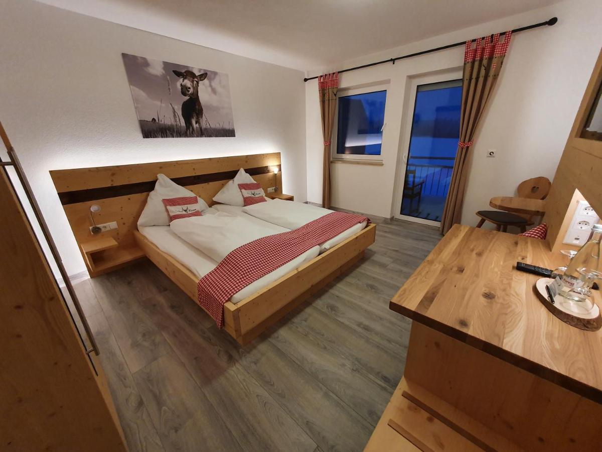 Gasthaus Zum Hirschen Furtwangen Eksteriør billede