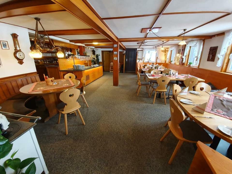 Gasthaus Zum Hirschen Furtwangen Eksteriør billede