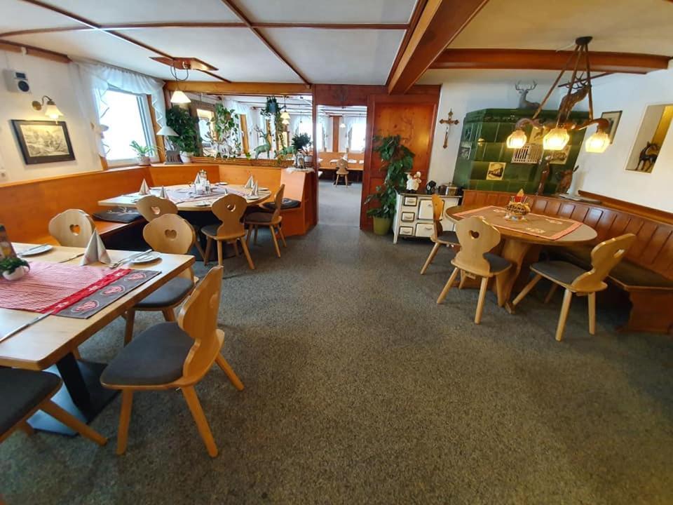 Gasthaus Zum Hirschen Furtwangen Eksteriør billede